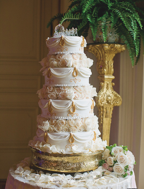 thiết kế bánh cưới sáng tạo - hình minh họa 3