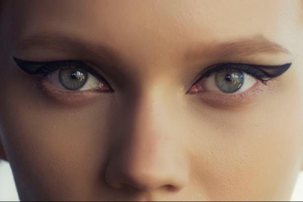 6 xu hướng kẻ eyeliner bạn nên thử trong năm 2014 10 xu hướng kẻ eyeliner - hình minh họa 10