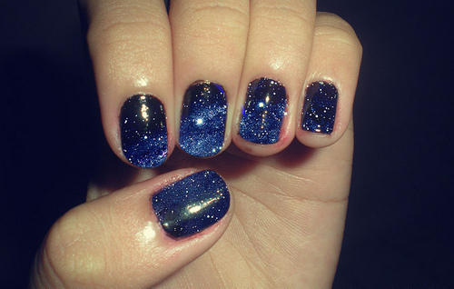 nail họa tiết galaxy - hình minh họa 6