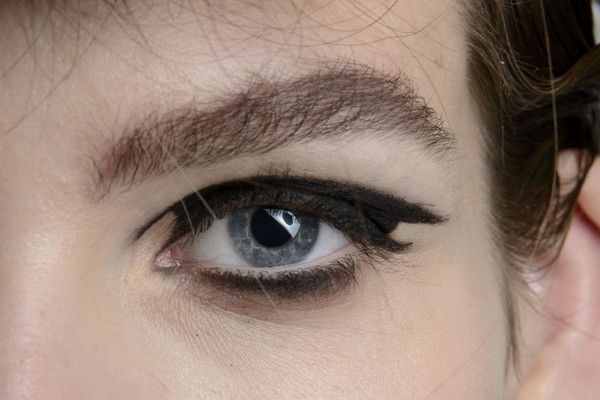 6 xu hướng kẻ eyeliner bạn nên thử trong năm 2014 8 xu hướng kẻ eyeliner - hình minh họa 8