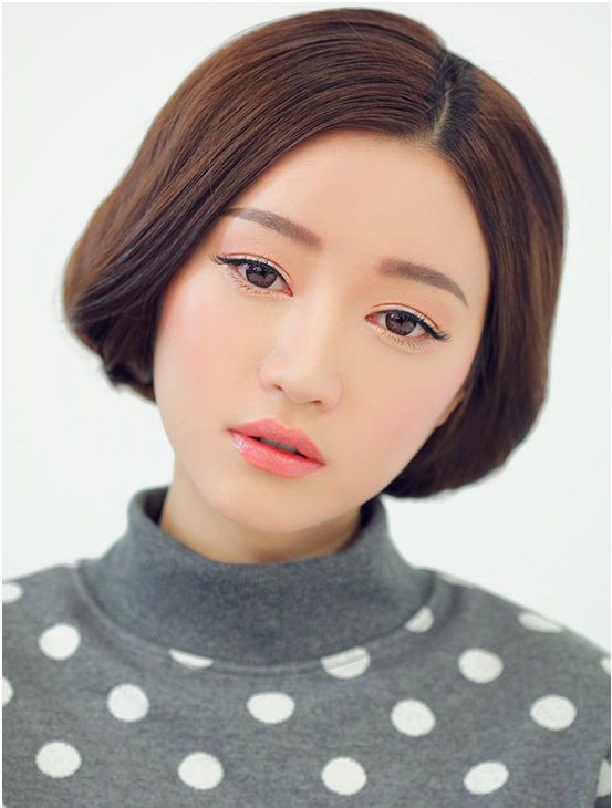 Phong cách trang điểm lãng mạn - hình minh họa 7