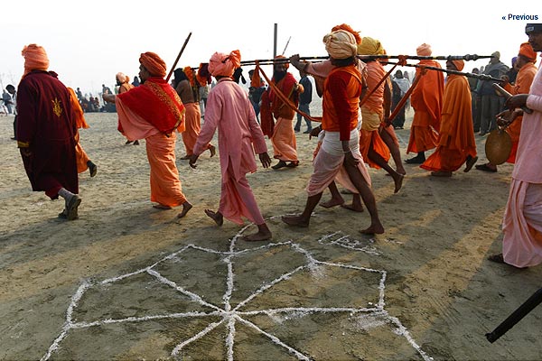lễ hội Kumbh Mela Ấn Độ - hình minh họa 8