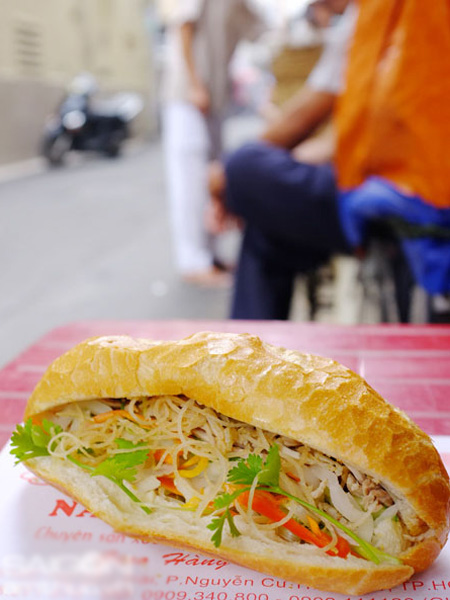 bánh mì Sài Gòn - hình minh họa 2
