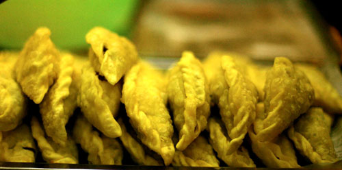 Xuýt xoa ẩm thực vỉa hè Hà Nội, Ẩm thực, am thuc via he Ha Noi, am thuc via he, mon an via he Ha Noi, banh tom, ha cao, nem chua ran, banh goi, banh xeo, am thuc, mon ngon de lam, mon ngon