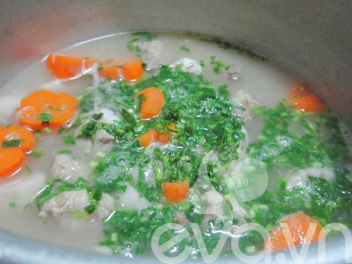 Canh hạt dẻ củ sen nấu sườn - 6