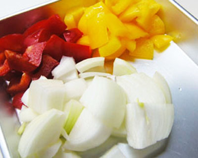 bò lúc lắc sốt rượu vang