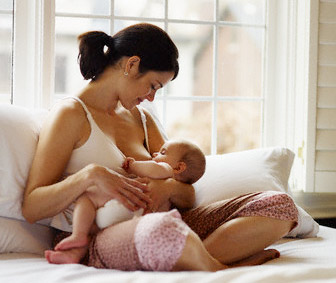 chăm sóc ngực sau sinh