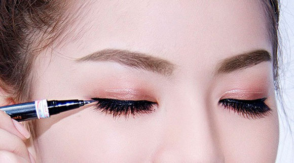 Trang điểm cho gương mặt tròn trở nên thon gọn