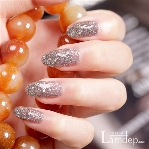 Style nail óng ánh quyến rũ phái đẹp