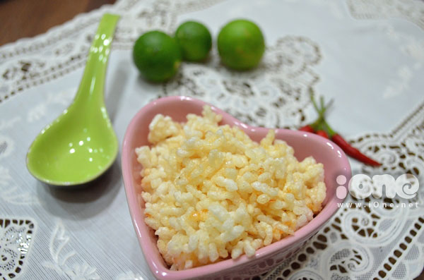 Bí quyết làm cơm rang giòn rụm - hình minh họa 8