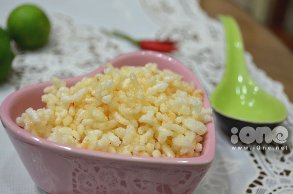 Bí quyết làm cơm rang giòn rụm - hình minh họa 9