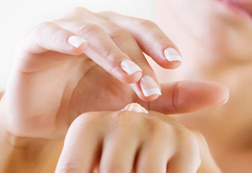 Bí quyết chăm sóc da tay mềm - hình minh họa 2